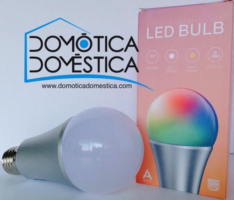 LED Bulb de Aeotec - Bombilla con su caja